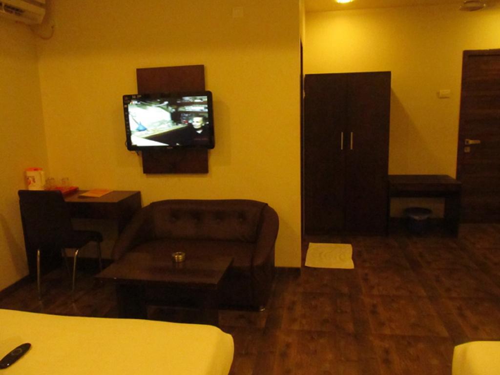 Hotel Sai Regency Daman Δωμάτιο φωτογραφία