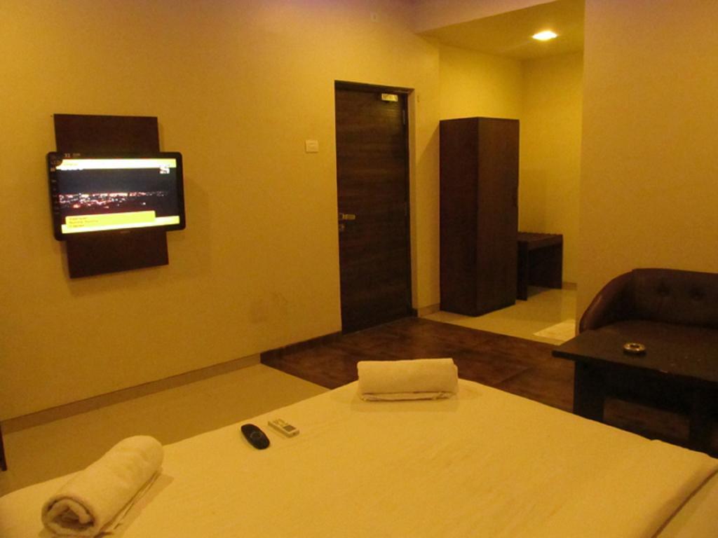 Hotel Sai Regency Daman Δωμάτιο φωτογραφία